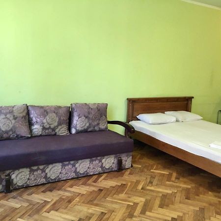 Svobody, Apartments Near The Opera Lviv Kültér fotó