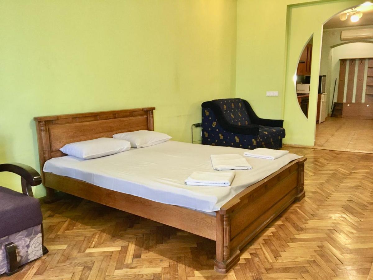 Svobody, Apartments Near The Opera Lviv Kültér fotó